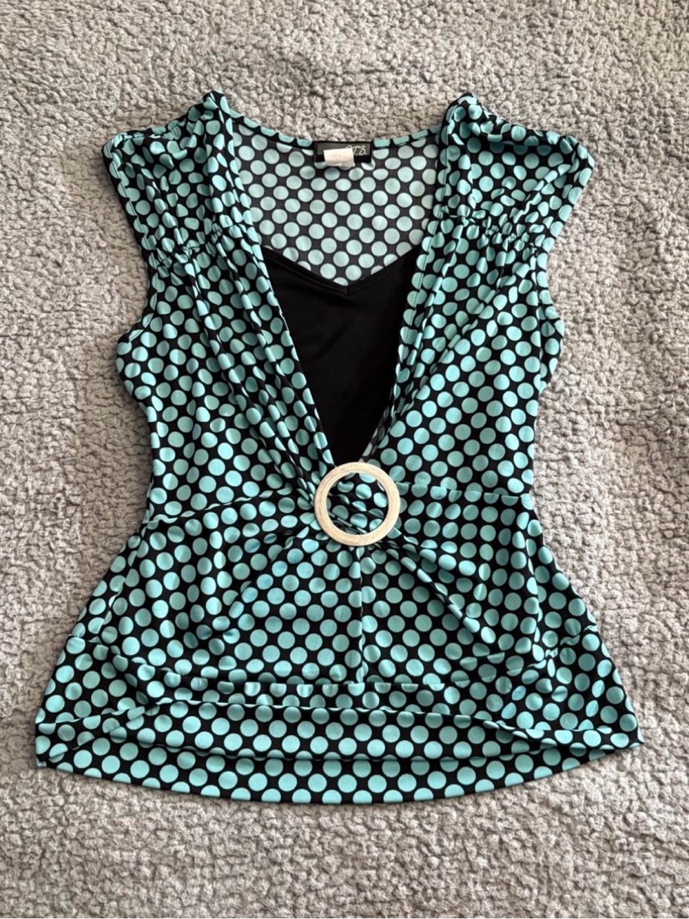 Sleeveless Polka Dot Ring-Front Blouse - Aqua on Black